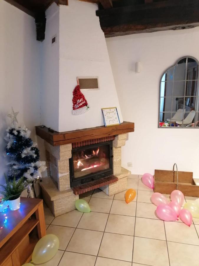 Maison De Village Saint-Barthélemy-de-Vals Exteriér fotografie